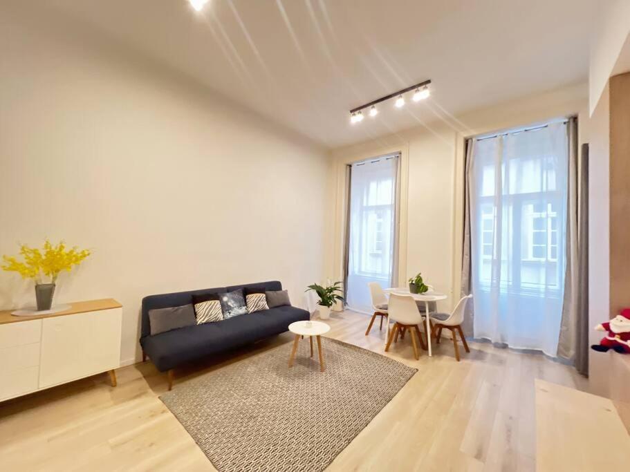 Downtown Deak-2bedrooms Big Cozy