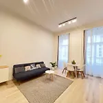 Downtown Deak-2Bedrooms Big Cozy Apartment